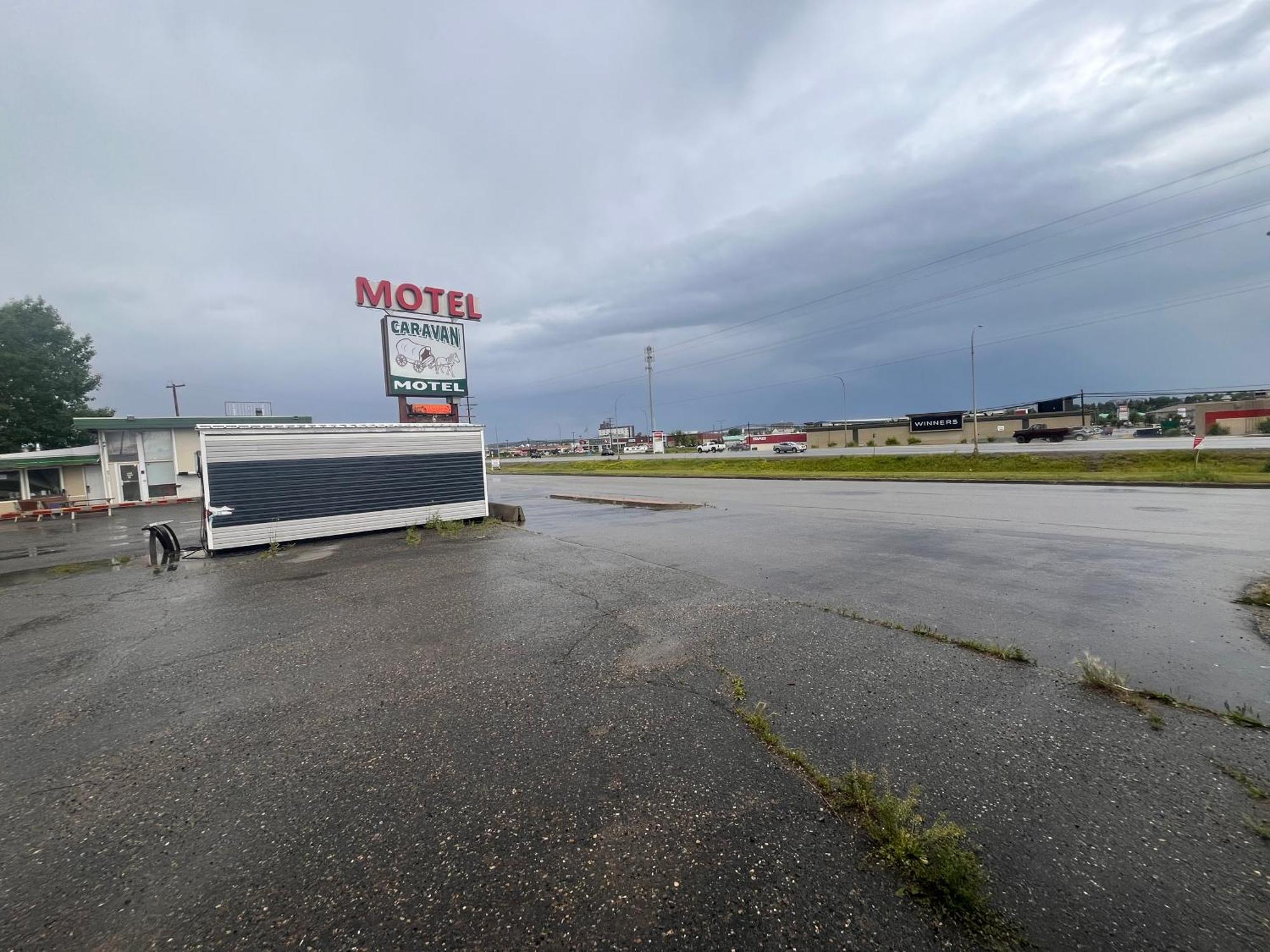 Fort St. John Caravan Motel מראה חיצוני תמונה