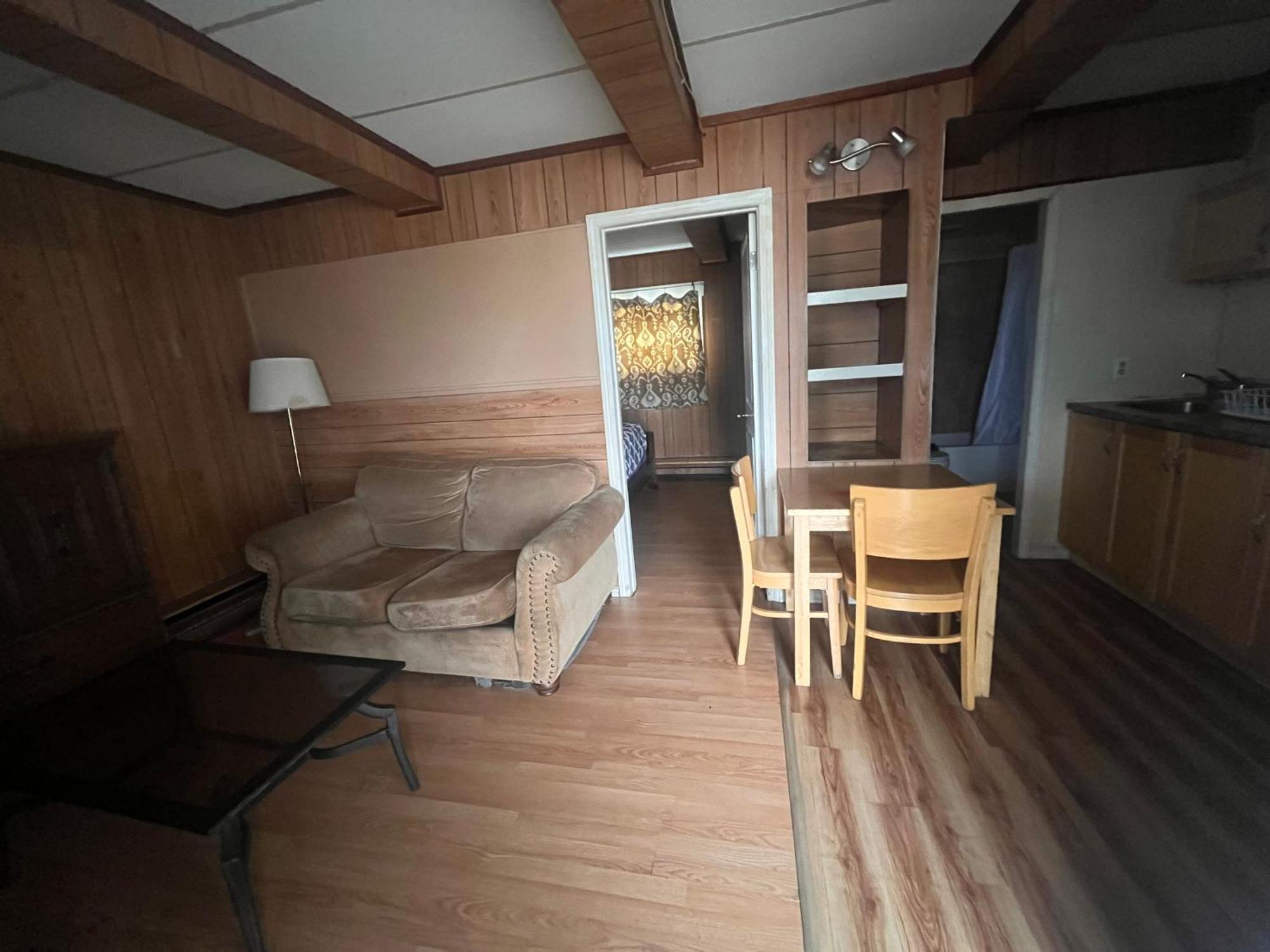 Fort St. John Caravan Motel מראה חיצוני תמונה