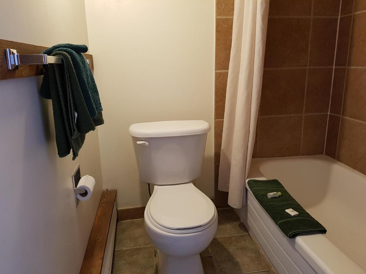 Fort St. John Caravan Motel מראה חיצוני תמונה