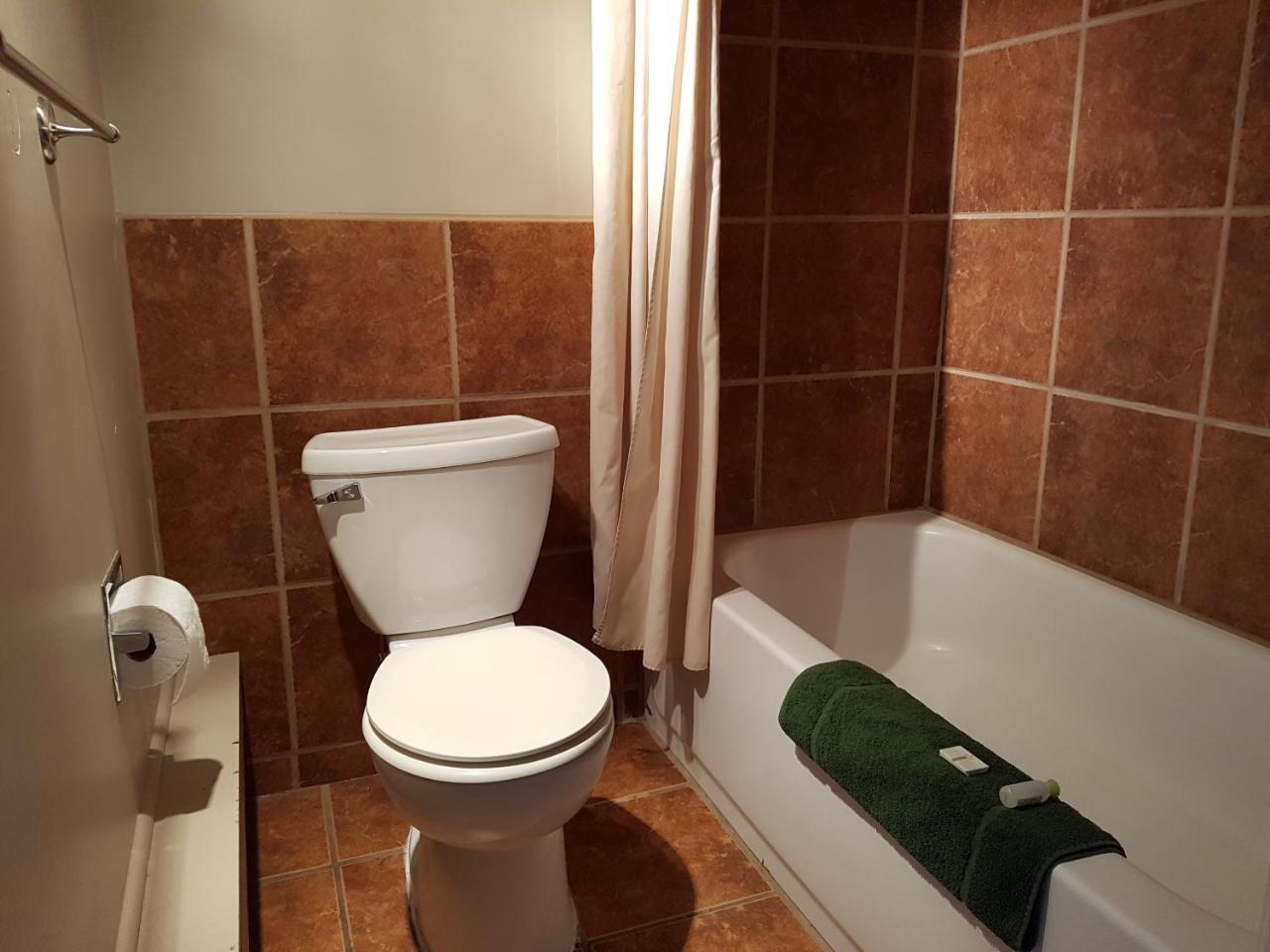 Fort St. John Caravan Motel מראה חיצוני תמונה